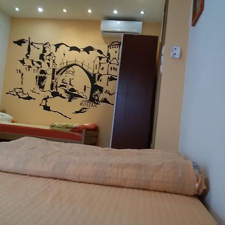 Guest House Mirza โมสตาร์ ภายนอก รูปภาพ