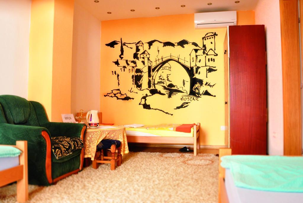 Guest House Mirza โมสตาร์ ภายนอก รูปภาพ